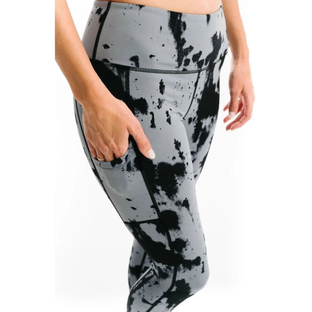 Zyia Active Black & Gray Splatter Print High-Waisted Leggings With Side Pockets